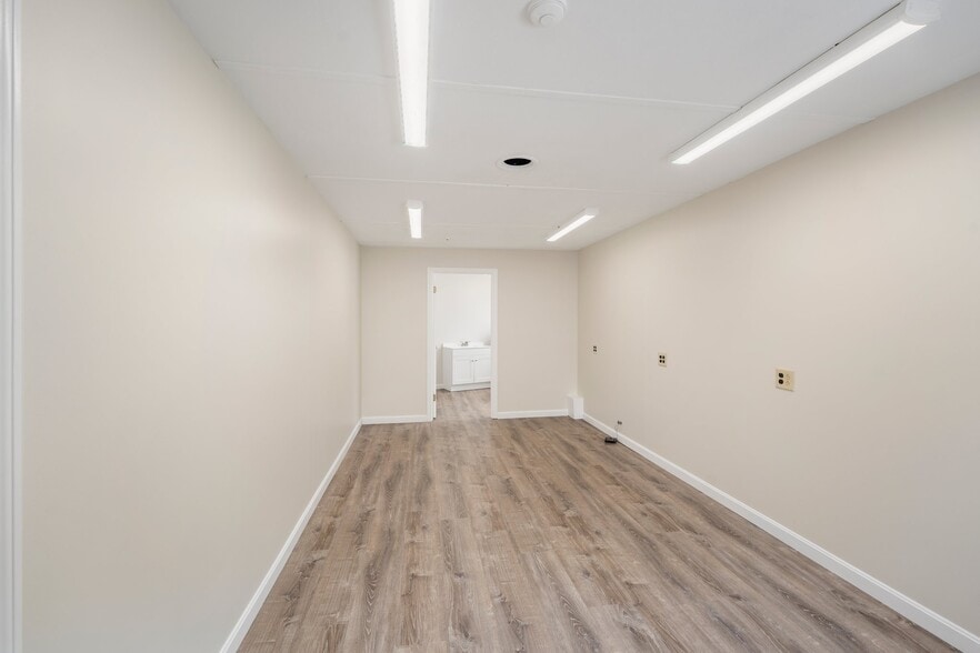 More Photos Of 250 Manville rd, Woonsocket Flex For Sale