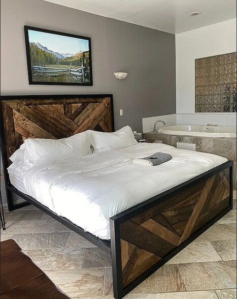 More Photos Of 236 Pinecrest Rd, Woodland Park Hospitality For Sale