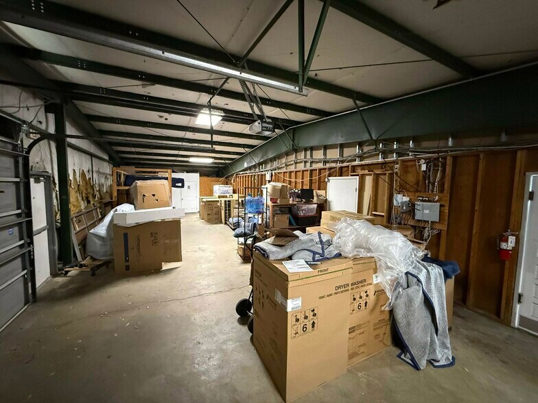 More Photos Of 701 S 5th St, Macclenny General Retail For Lease