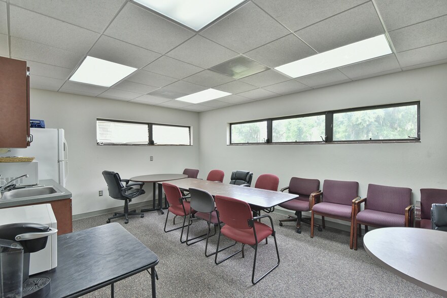 More Photos Of 1805 SE Lake Weir Ave, Ocala Medical For Sale