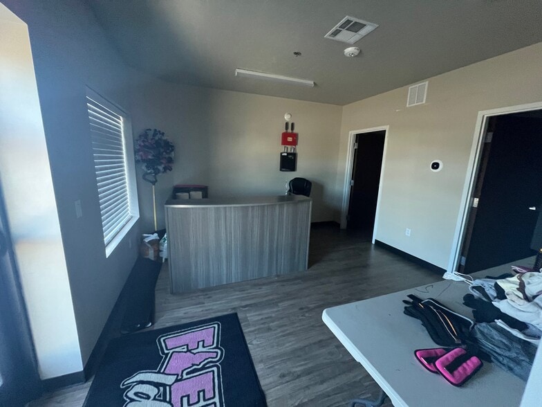 More Photos Of 3653 E Comstock Ave, Nampa Industrial For Lease