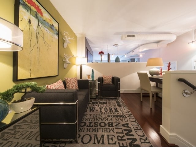 More Photos Of 8210 Crestwood Heights Dr, McLean Apartments For Lease