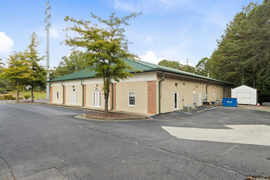 More Photos Of 3980 Shallowford Rd, Marietta Office For Sale