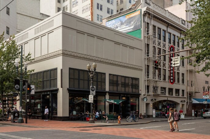 More Photos Of 401-425 SW Morrison St, Portland Storefront For Lease