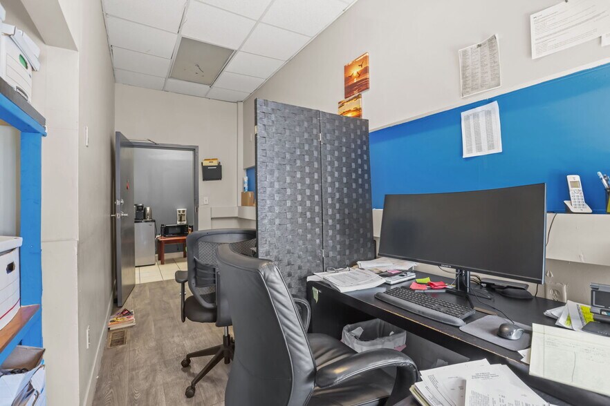 More Photos Of , Minneapolis General Retail For Sale