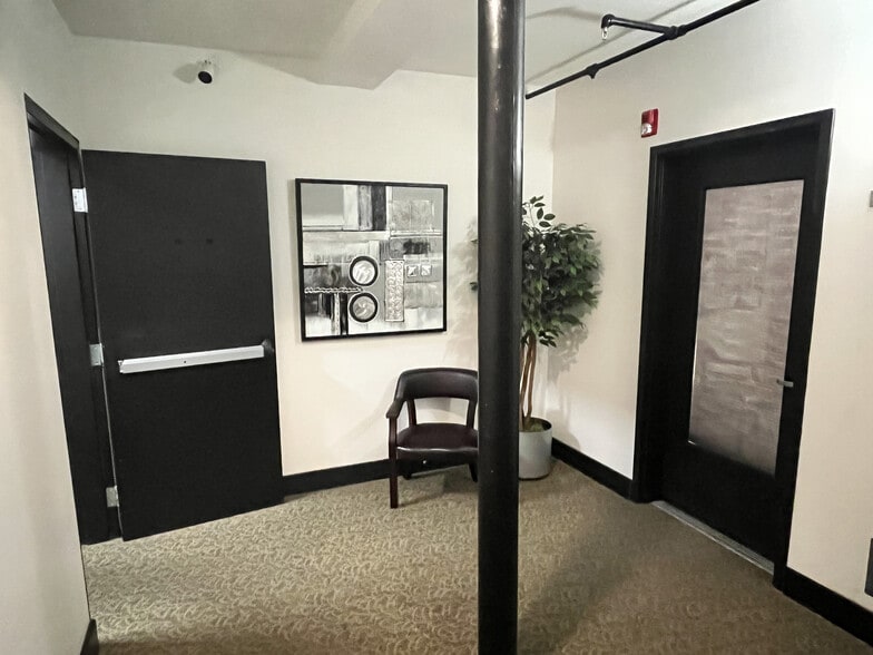 More Photos Of 249 Liberty St NE, Salem Storefront For Lease