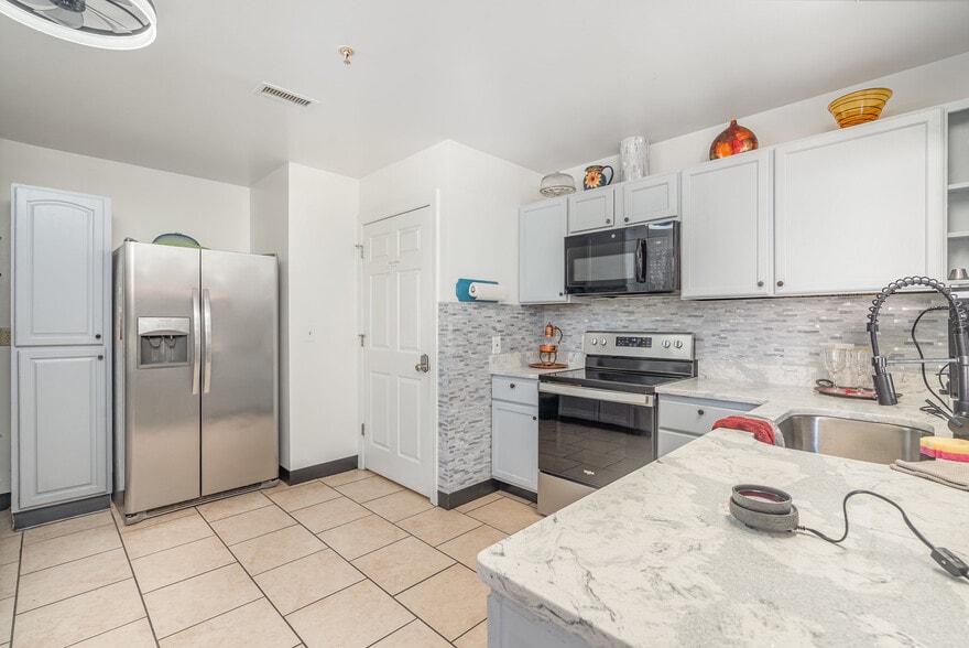 More Photos Of 2415A-2415B-2441 S Center St, Hickory Assisted Living For Sale