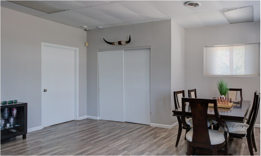 More Photos Of 510 Thatcher St, Saint Louis Truck Terminal For Sale