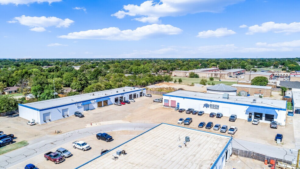 More Photos Of 5113 Commercial Dr, North Richland Hills Warehouse For Sale