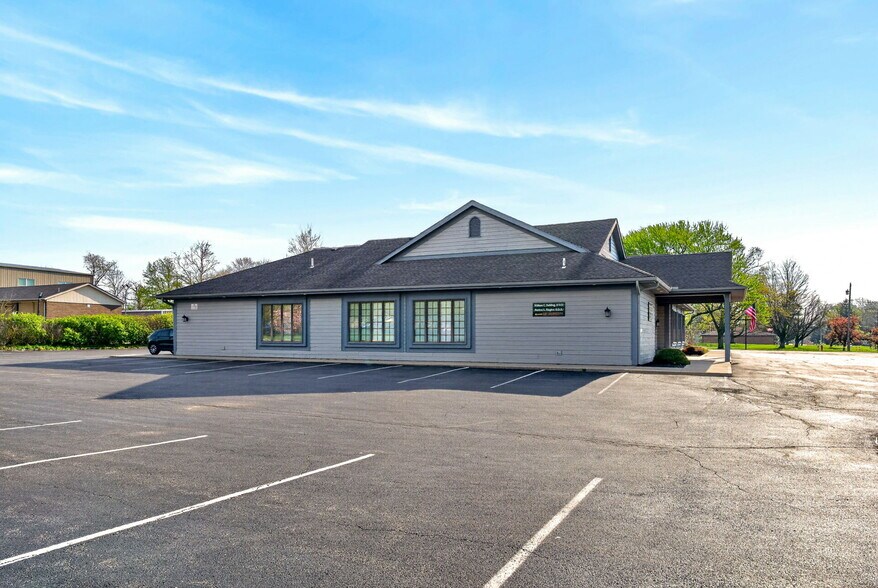 More Photos Of 1964 N Lakeman Dr, Bellbrook Medical For Sale