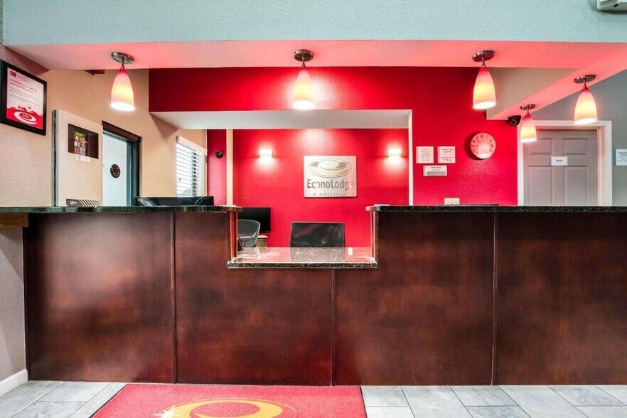 More Photos Of 310 Barrow Hill Rd, Forrest City Hotel For Sale