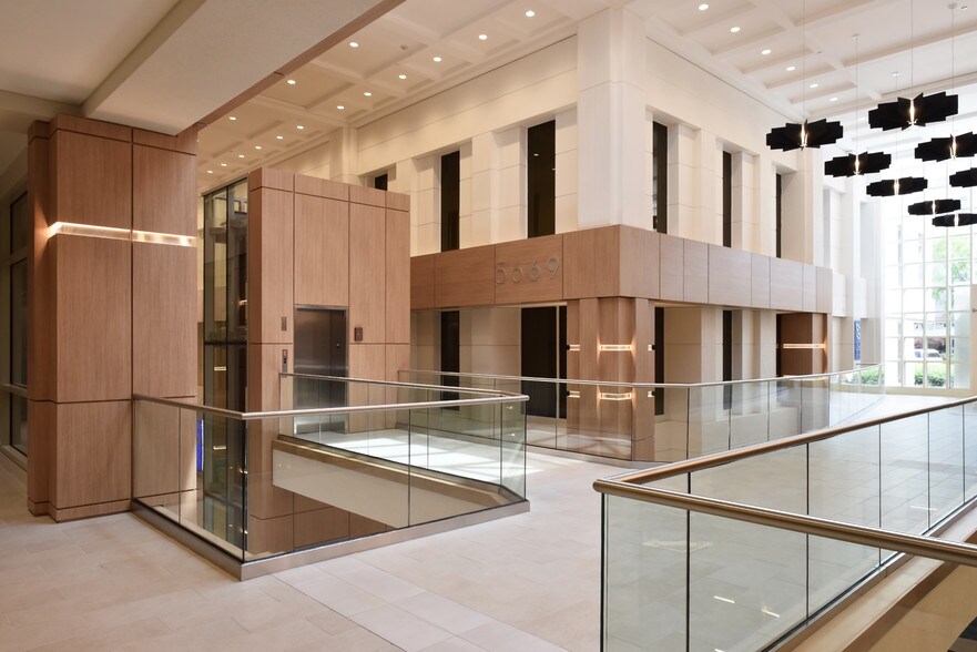 More Photos Of 5669 Peachtree Dunwoody Rd NE, Atlanta Unknown For Lease