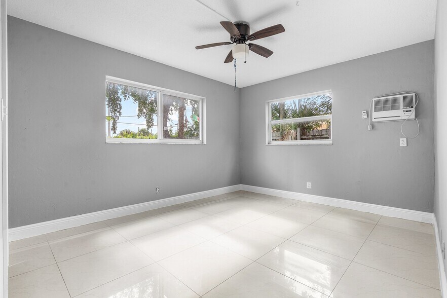 More Photos Of 620 SW 7th St, Pompano Beach Apartments For Sale