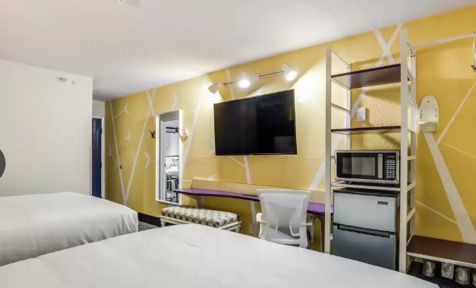 More Photos Of 2702 N Monroe St, Tallahassee Hotel For Sale