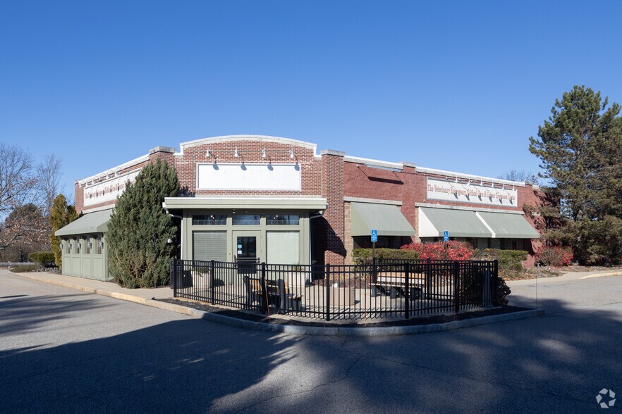 Primary Photo Of 5 Piscataqua Dr, Newington Land For Lease