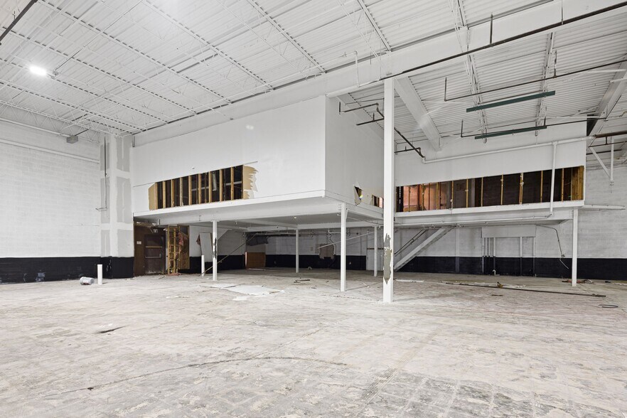 More Photos Of 8674 PA-61, Coal Township General Retail For Sale