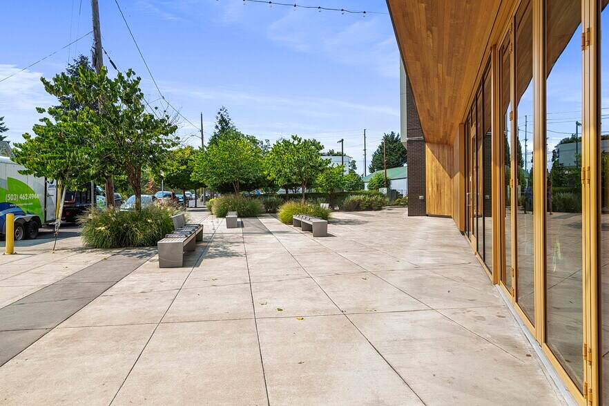 More Photos Of 5005 SE 72nd Ave, Portland Apartments For Lease