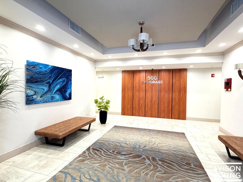 More Photos Of 500 Sawgrass Corporate Pky, Sunrise Office For Lease