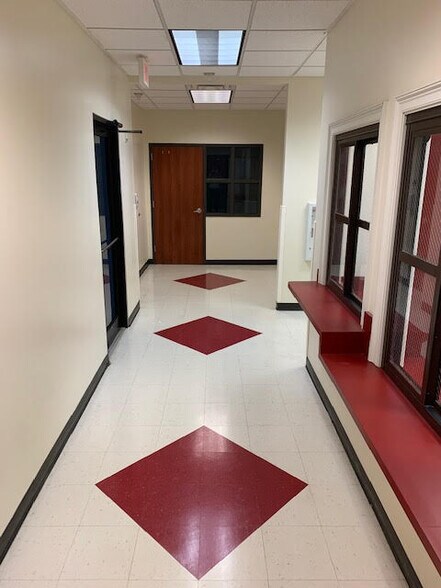 More Photos Of 1303 N Mound St, Nacogdoches Medical For Lease