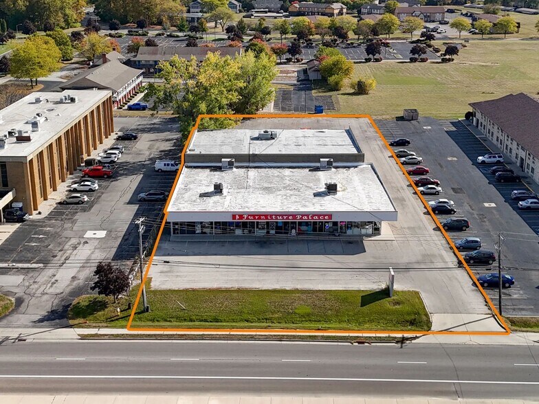 More Photos Of 1436 Reynolds Rd, Maumee Freestanding For Sale