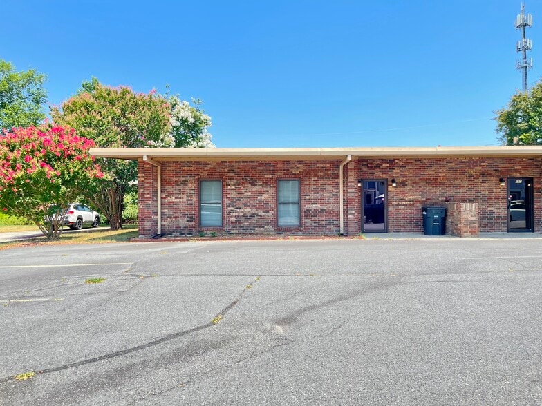 More Photos Of 137 Shadow Oaks Dr, North Little Rock Office For Sale