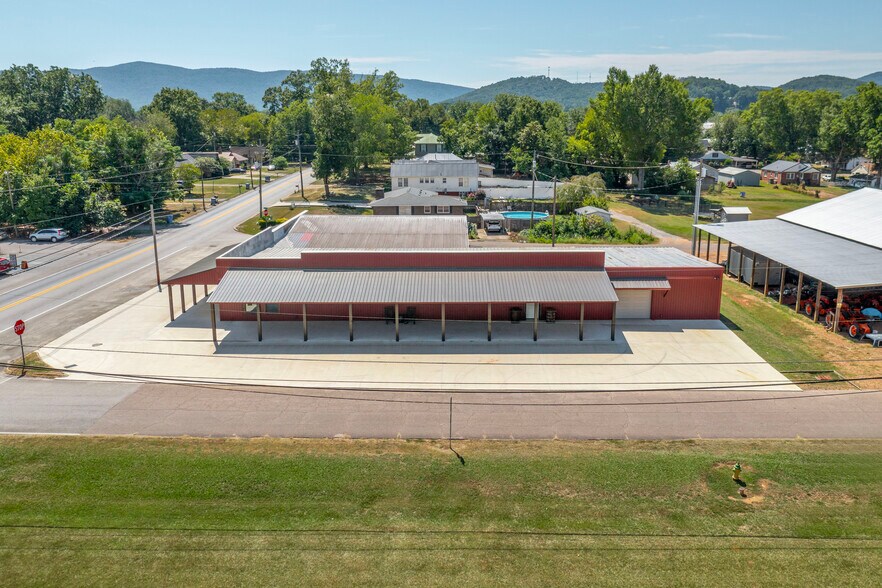 More Photos Of 613 N Main St, Piedmont Restaurant For Sale