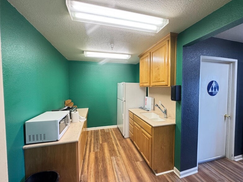 More Photos Of 509 Galaxy Way, Modesto Warehouse For Lease
