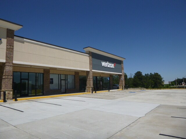 More Photos Of 500 Nathan Dean Blvd, Dallas Unknown For Lease