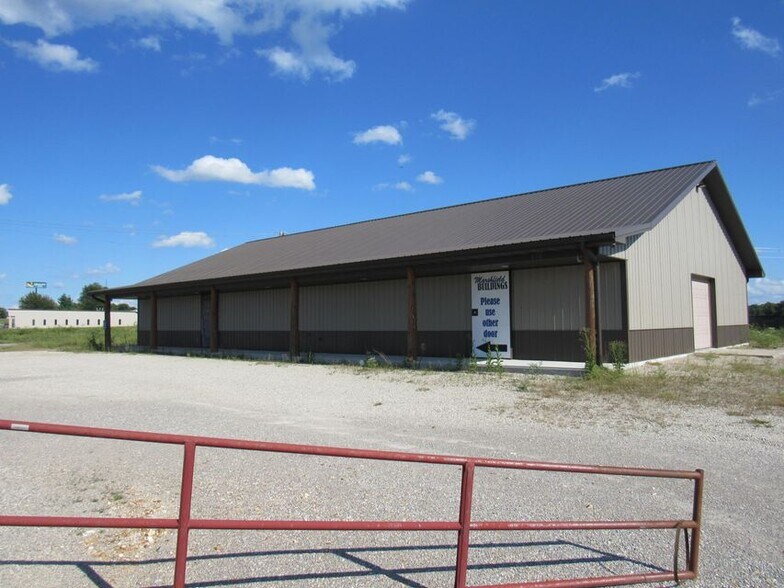 More Photos Of 975 E Daniel Dr, Mount Vernon Manufacturing For Sale