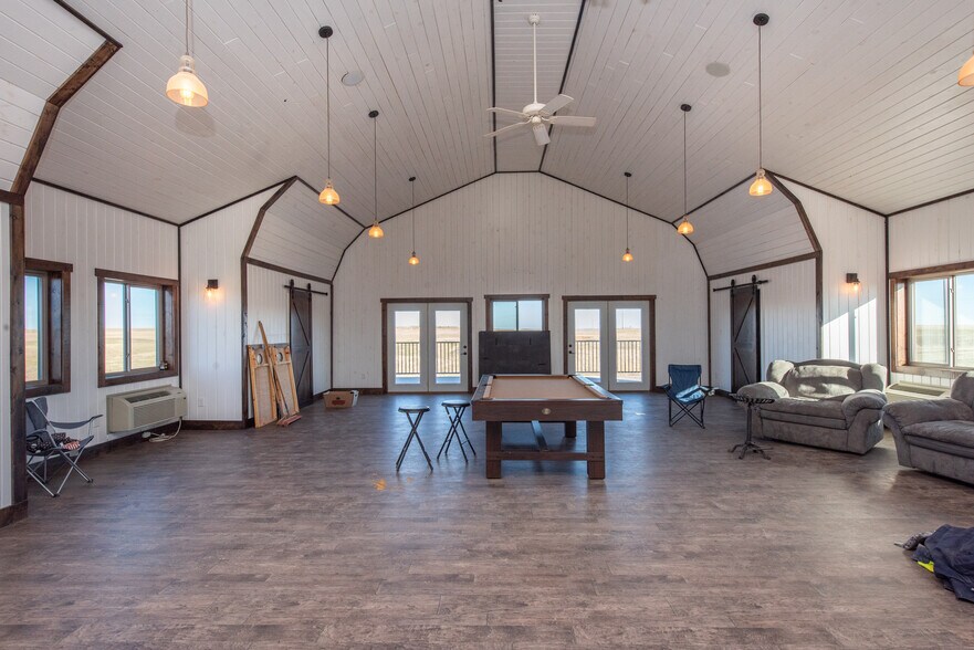 More Photos Of 13603 38th St SW, Belfield Flex For Lease