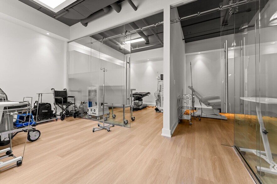 More Photos Of 21 Camden St, Toronto Office For Sale