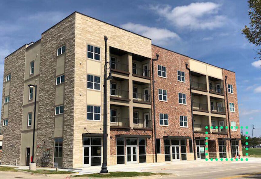 Primary Photo Of 415 Center Pl, Altoona Multifamily For Sale