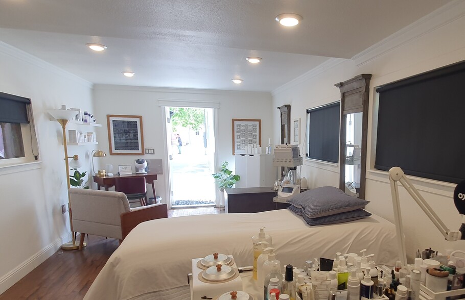 More Photos Of 2052 4th St, Livermore Freestanding For Lease