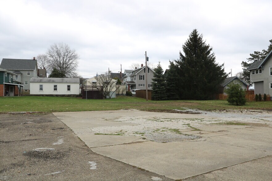 More Photos Of 2130 Cleveland Ave NW, Canton Land For Sale