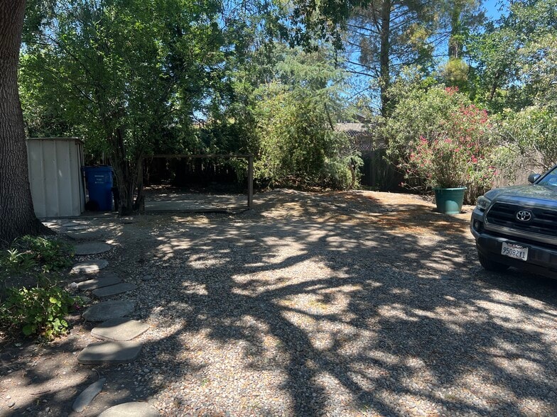 More Photos Of 1770 Parkside Dr., Walnut Creek Apartments For Sale