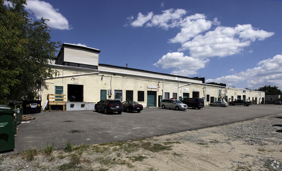 More Photos Of 273 Lenox St, Norwood Warehouse For Lease