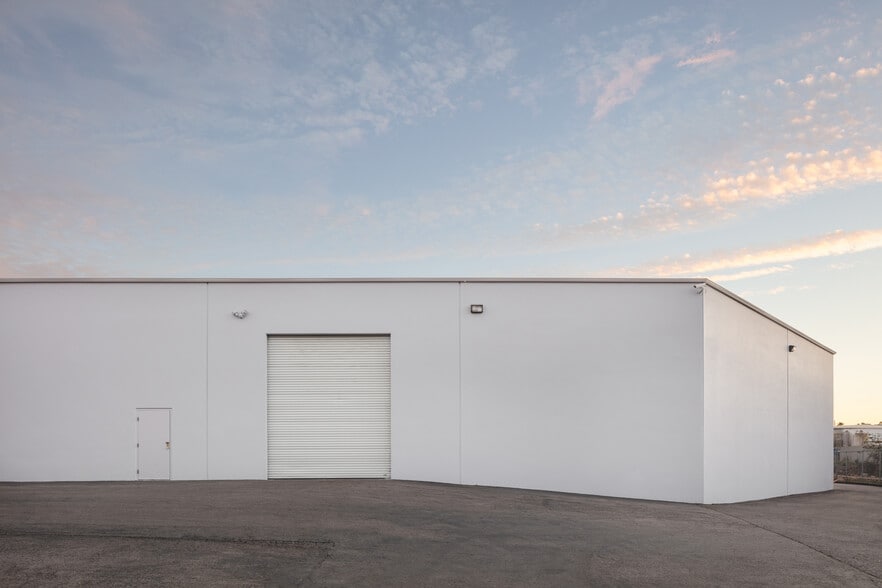 More Photos Of 9710-9712 Distribution Ave, San Diego Distribution For Lease