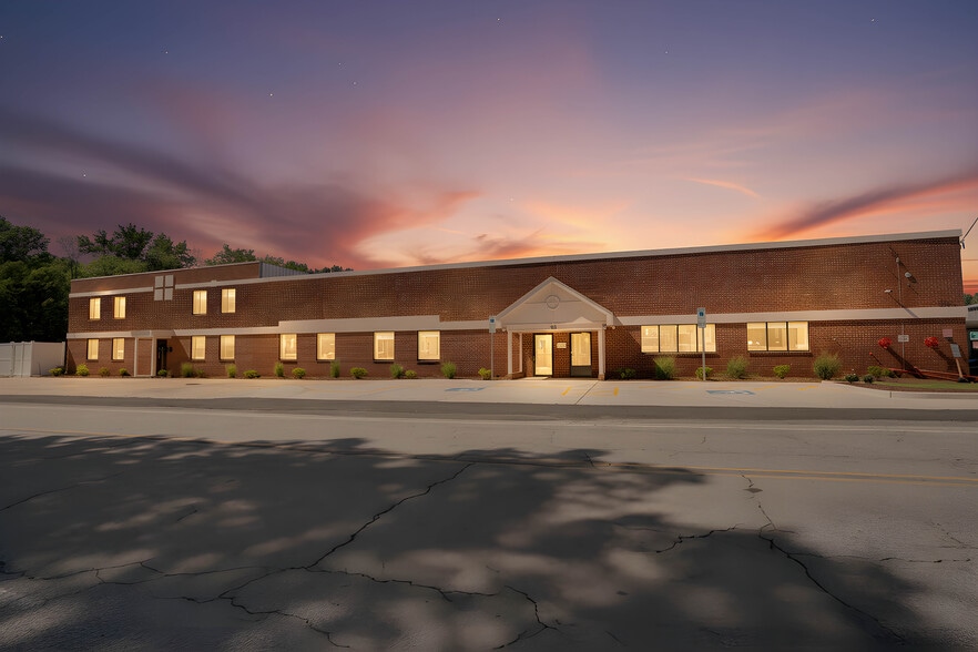 More Photos Of 1379 McDow Dr, Rock Hill Warehouse For Lease