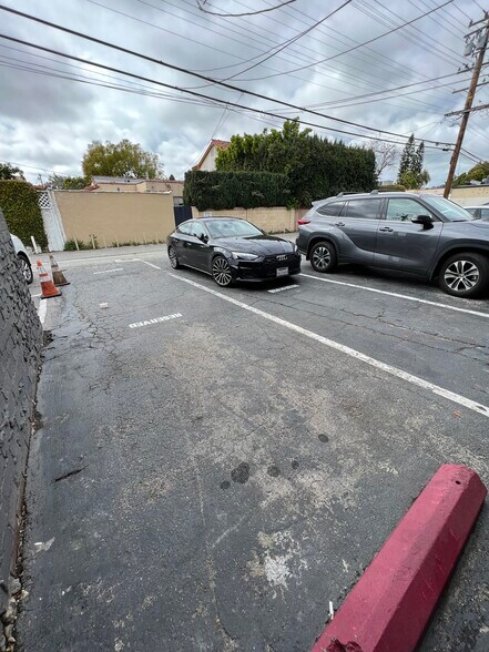 More Photos Of 245-251 S Robertson Blvd, Beverly Hills Storefront Retail Office For Lease
