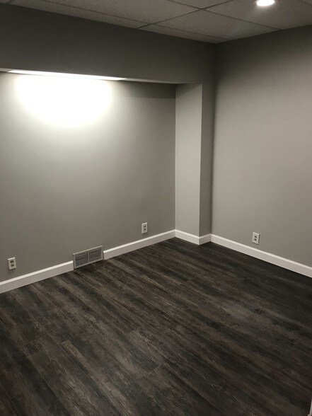 More Photos Of 485-487 Front St, Berea Office Residential For Sale