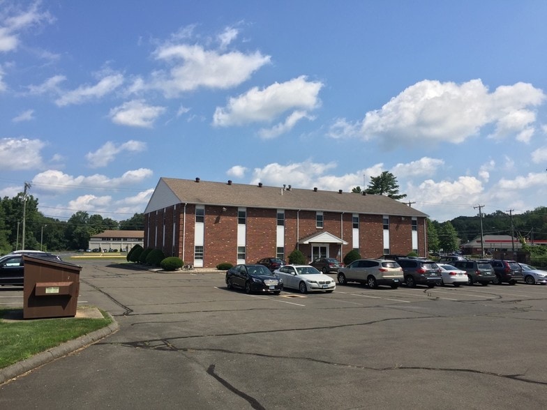 More Photos Of 146 New Britain Ave, Plainville Medical For Lease