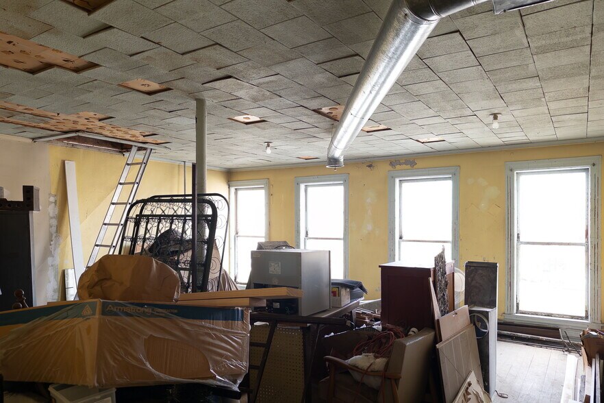 More Photos Of 18 Public Sq, Watertown Storefront Retail Residential For Sale