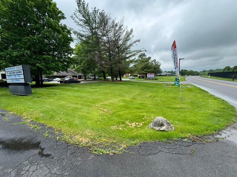 More Photos Of 171 Green Meadows Dr S, Lewis Center Office Residential For Sale