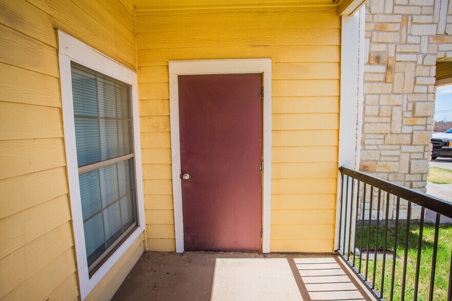 More Photos Of 2627 Oak Dr, Lubbock Apartments For Sale