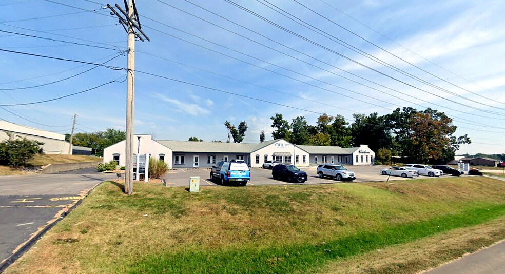 Primary Photo Of 1049-1085 E Terra Ln, O'Fallon Office For Lease
