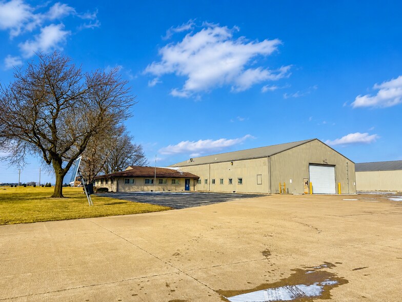 More Photos Of 320 W Gridley Rd, Gridley Warehouse For Sale