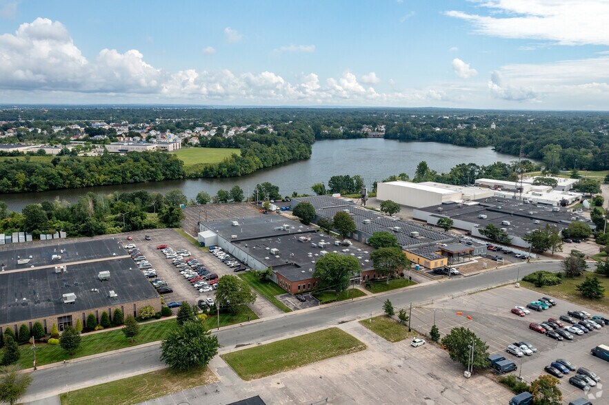 More Photos Of 195 Dupont Dr, Providence Manufacturing For Lease