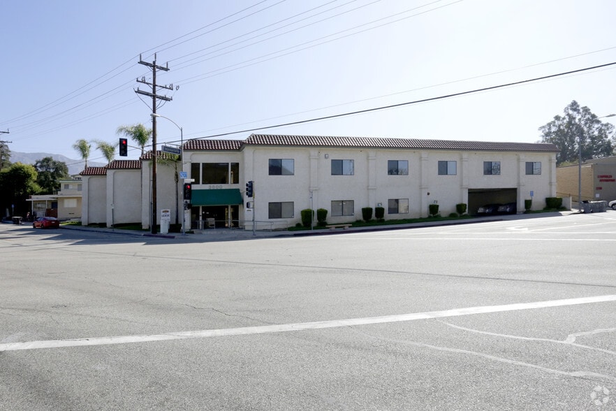 Primary Photo Of 3800 La Crescenta Ave, La Crescenta Office For Lease