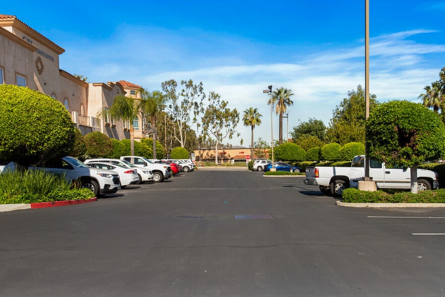 More Photos Of 2275 S Main St, Corona Office For Sale