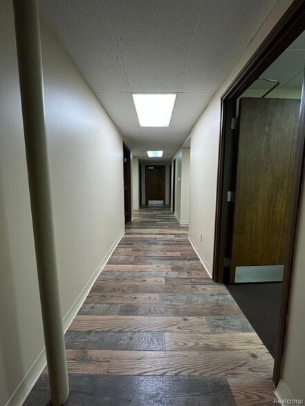 More Photos Of 2710 W Court St, Flint Office For Sale